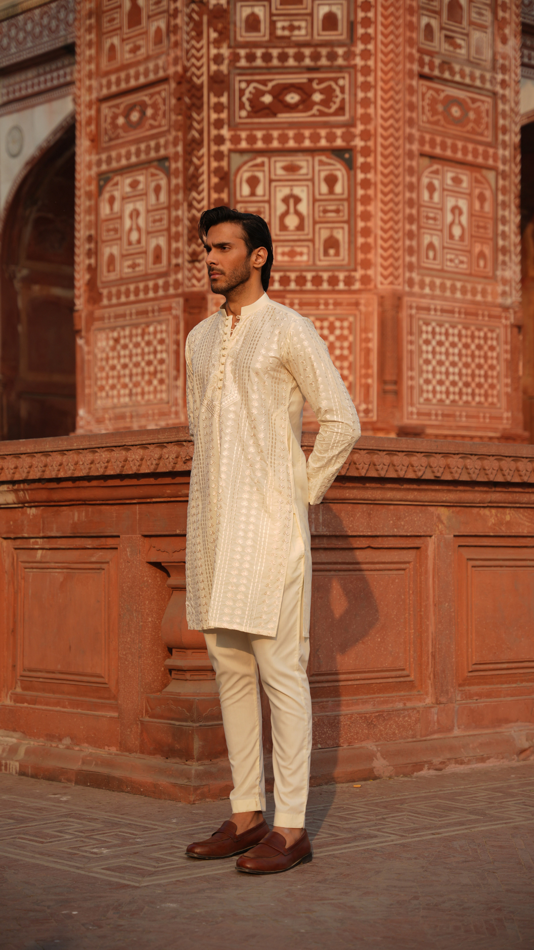 Man Chikan-Doz Embroidery Kurta Pajama