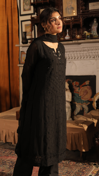 Labon Ki Hansi Gorgeous Black Women's Wear